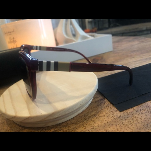 Authentic Burberry Sunglasses - Picture 3 of 7